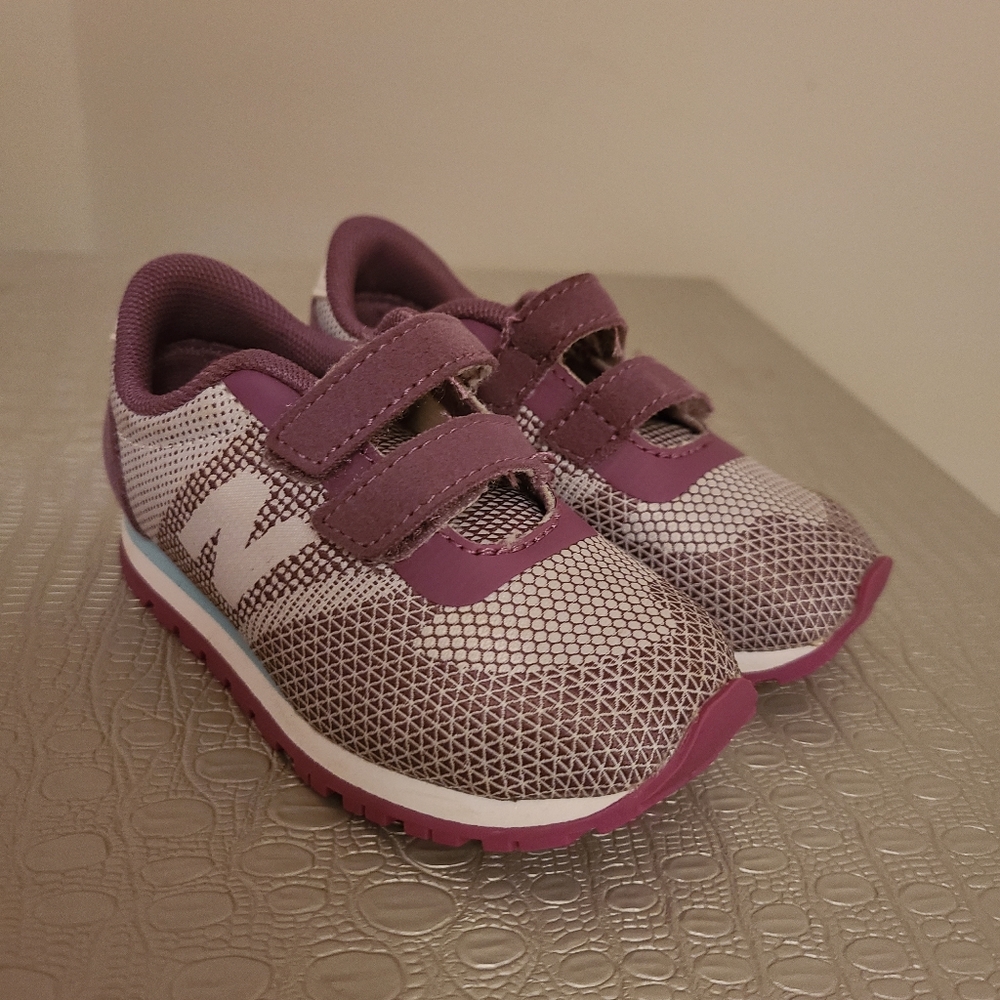 New Balance Sneakers For Baby's! Size 5